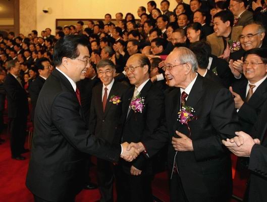胡锦涛主席亲切接见亚伟<a href='http://www.xfsuji.com' target='_blank'>速录</a>技术发明人唐亚伟教授